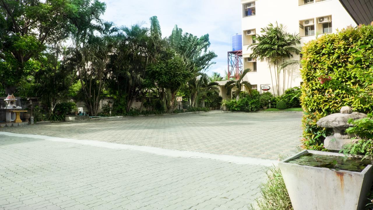 Palm Ville Pass Up Mansion Csonburi Kültér fotó